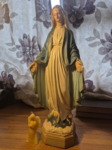 Vintage Statue of Mary. Mary Shrine Statue. Holy Statue.