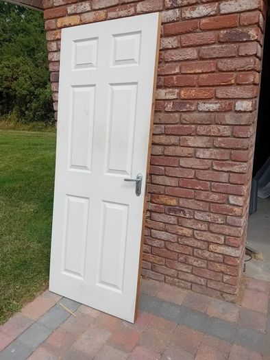 4 x Regency White Internal Doors (6'6" x 2'6")