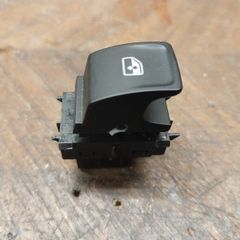 Volkswagen Golf VII Electric window control switch