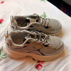 Unisex sneakers