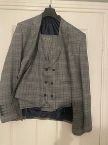 Mens 3 Piece Suit Karl Jhones small to medium