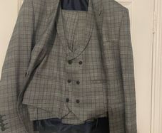 Mens 3 Piece Suit Karl Jhones small to medium