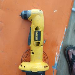 DeWalt 90 degree drill lithium ion 18v or nicd battery compatibility
