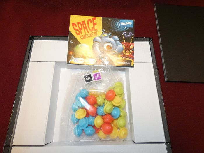 Space Checkers Board Game Wiggles 2012 Unused Boxed