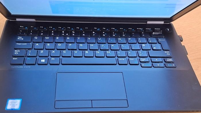Dell Latitude E7270 | Intel i7 | 16GB RAM | 256GB SSD | Win 11 Pro + FREE Logitech Mouse
