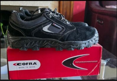 Work shoes