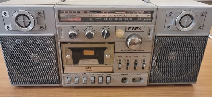 Vintage Portable Boombox Radios - Collection
