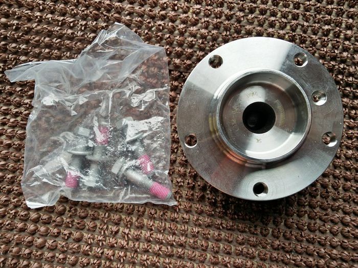 FRONT Wheel Bearing Hub Kit BMW E39