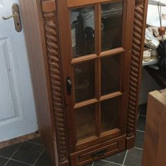 kitchen cabinet (FREE (