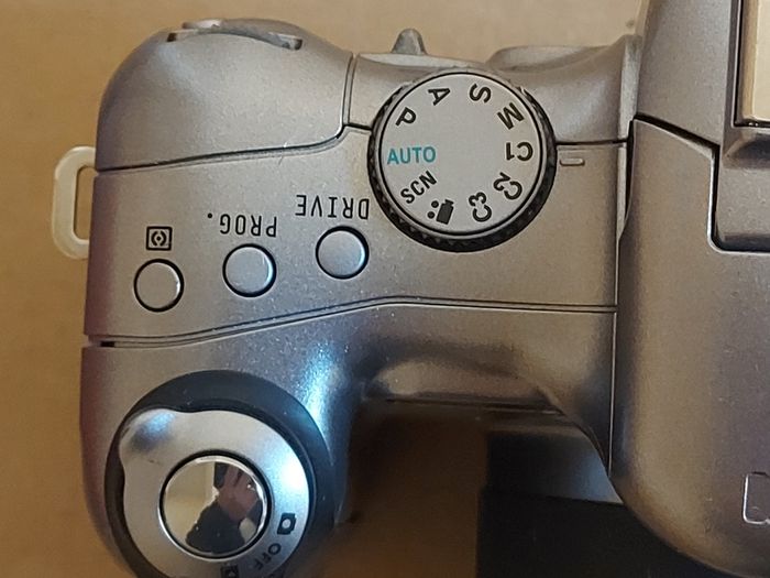 Schneider-KREUZNACH, Variogon 35mm-430mm(Equivalent) AF 12 x Optical Zoom Digital Camera, unsure of the Model, Possibly Kodak Easyshare, no Battery or Memory Card, so cannot test, Excellent cosmetic condition