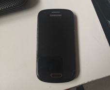 Samsung GT-I8200