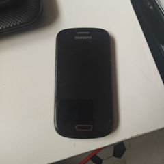 Samsung GT-I8200