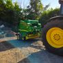 John deere 568 round baler Image 2