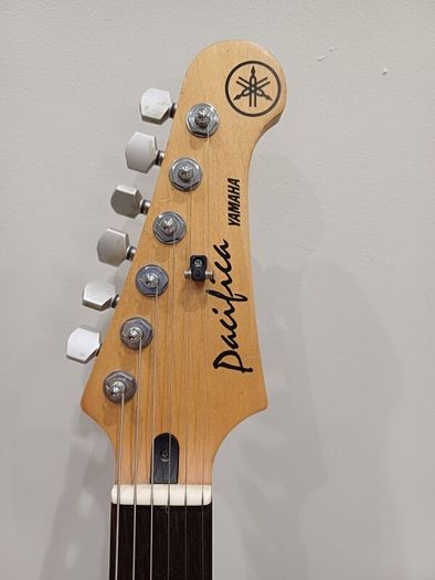 1998 Yamaha Pacifica 812 W