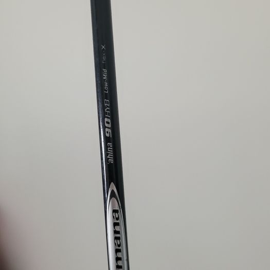 Titleist 910 - 17 degree hybrid. X shaft