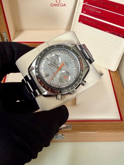 Omega Speedmaster Racing