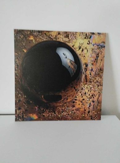 Limited edition contemporary tech-art, abstract series - Black oil spheres / gold leaf texture