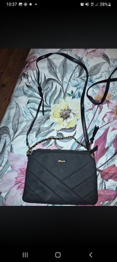 ladies handbags  5eur each