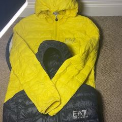 EA7 Armani Large Windbreaker Bundle