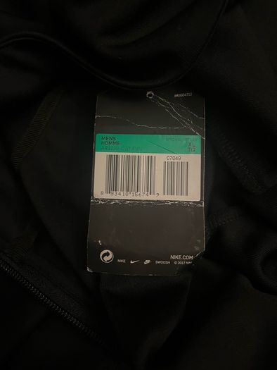 Nike Tracksuit Top jacket size xl two pockets with zippers and two pockets inside brand new with tag
