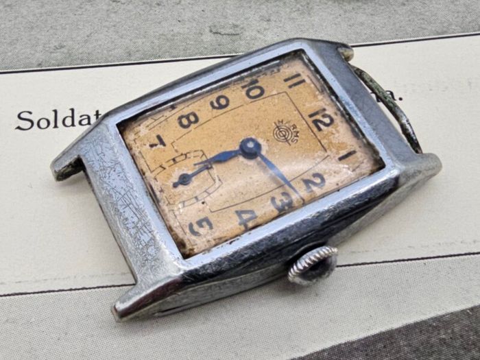 Antique Ww1Period Swiss made Watch Working but needs a Restoration