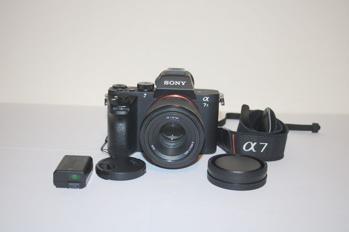 Sony A7ii with 50mm f/1.8 lens