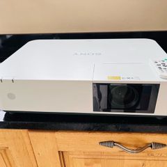 Projector & screen
