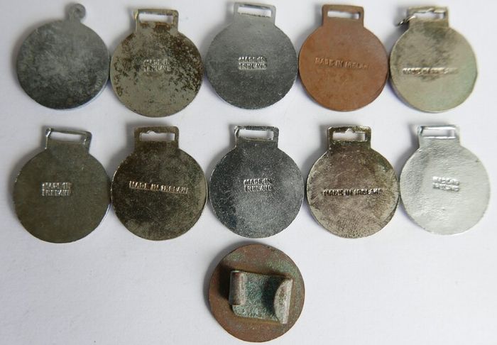 Vintage Collection FIAT Pins badges