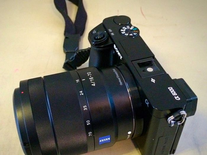 Sony A6000