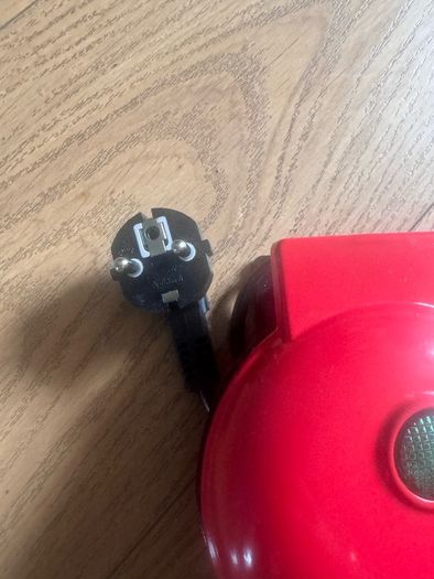 Waffle maker