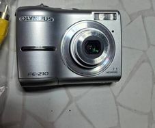 Olympus FE-210 7.1MP Silver Digital Retro Camera Tested Working