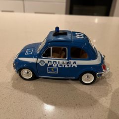 Fiat 500 Police 1/21 Burago