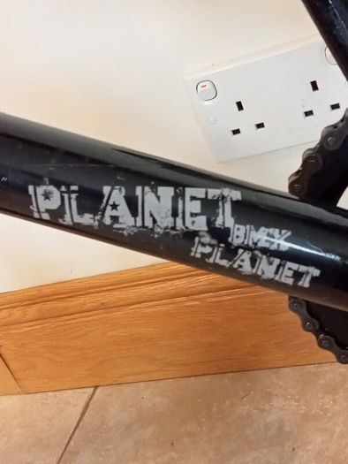 PLANET X Freestyler, with pegs Age 9/12 in great condition