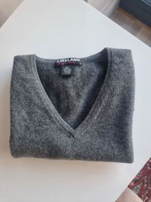 Grey Cashmere V-Neck, Size L