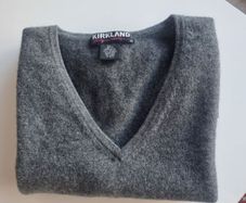 Grey Cashmere V-Neck, Size L