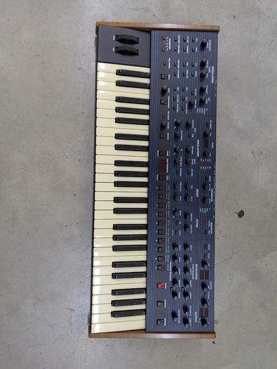 Dave Smith Instruments - OB6