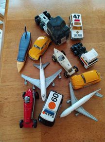 Diecast cars/planes, lorries. (11)
