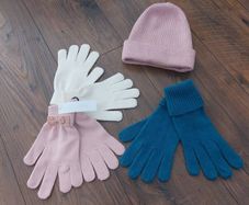 Hat and gloves- set