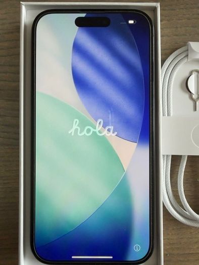iPhone 15 128GB, Case & Screencover
