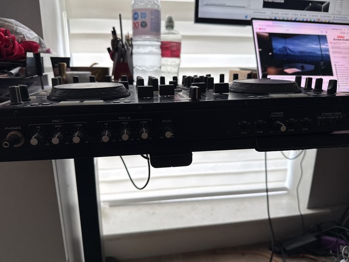 Denon DJ controller MC-6000