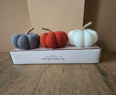 3 knitted pumpkins - The Range