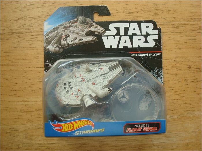 Hot Wheels - Star Wars Millennium Falcon and Tie Fighter - 2014
