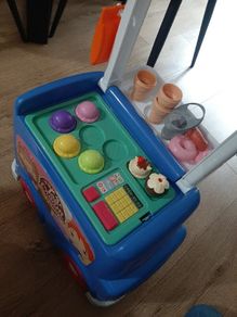 Child Ice cream cart