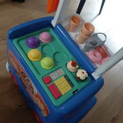 Child Ice cream cart