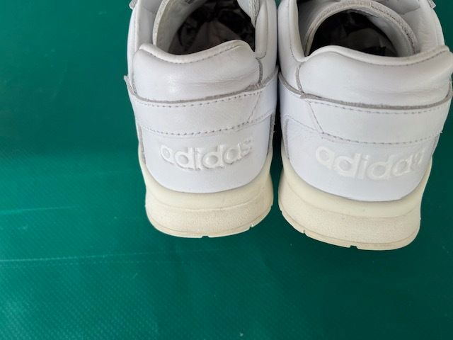 Adidas  AR Trainer. Marathon Running Shoe Sneaker Runners. Super Comfortable Light Weight Uk 6 Eu 39. In Pristine Condition.