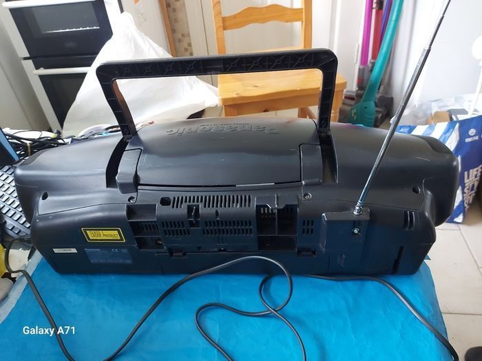 Panasonic RX-ED77 Stereo Boombox Ghetto Blaster With Motorised Cover, everything works perfect, Radio, CD and both Tape Decks, also CD Records, an