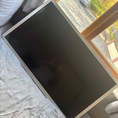 40' Philips tv with ambilight