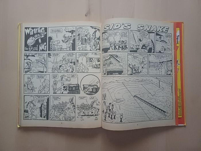 Whizzer and Chips Annuals Collection x 3 (Hardback Comic Books 1988, 1991, 1992)