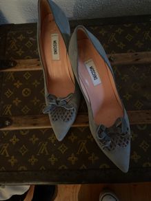 Moschino suede heels