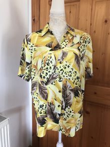 Ladies blouse size 16 - New